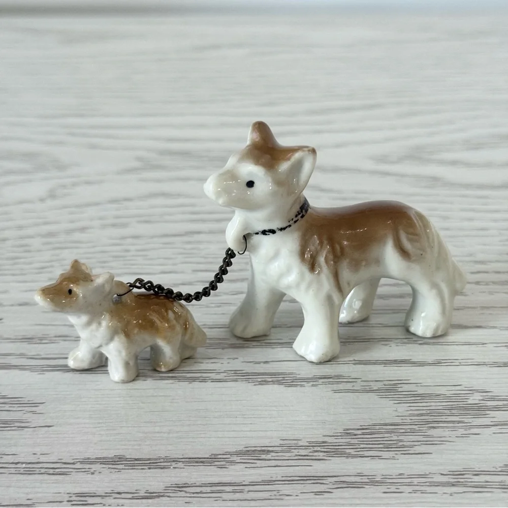 Vintage Mother and puppy dog porcelain figurine set AS IS